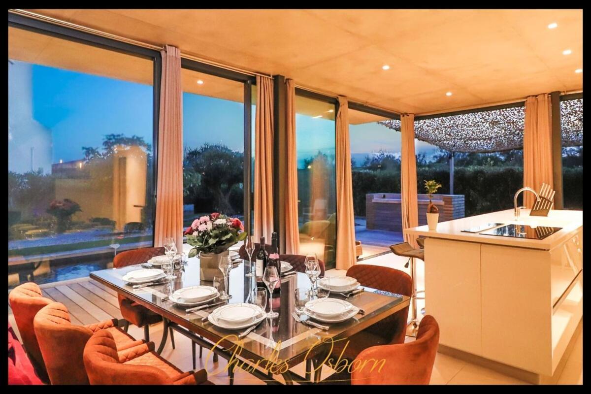 Villa Cristal Сет Екстериор снимка